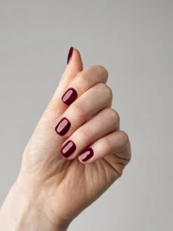 018 Soak Off Shellac Deep Rouge Romance -Nagelgeräte Geschäft 018 Soak Off Shellac Deep Rouge Romance 1